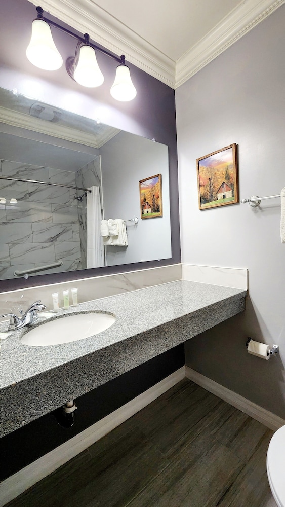 Santa Paula Inn - photo 22