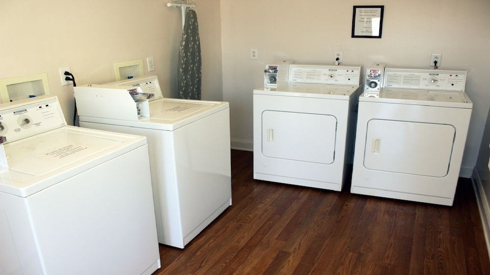 Affordable Suites Salisbury - photo 16