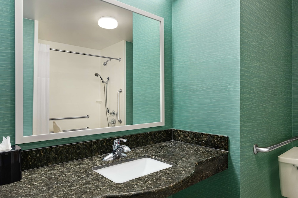 Hampton Inn New Albany - photo 44