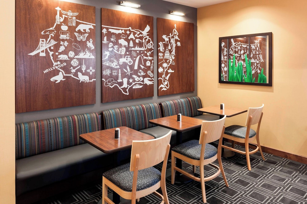 TownePlace Suites by Marriott Dallas Las Colinas - photo 32
