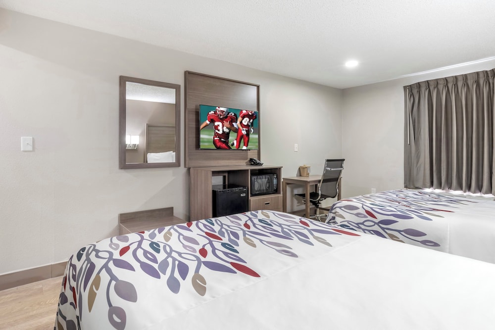 Red Roof Inn Suites Newport News — Newport News