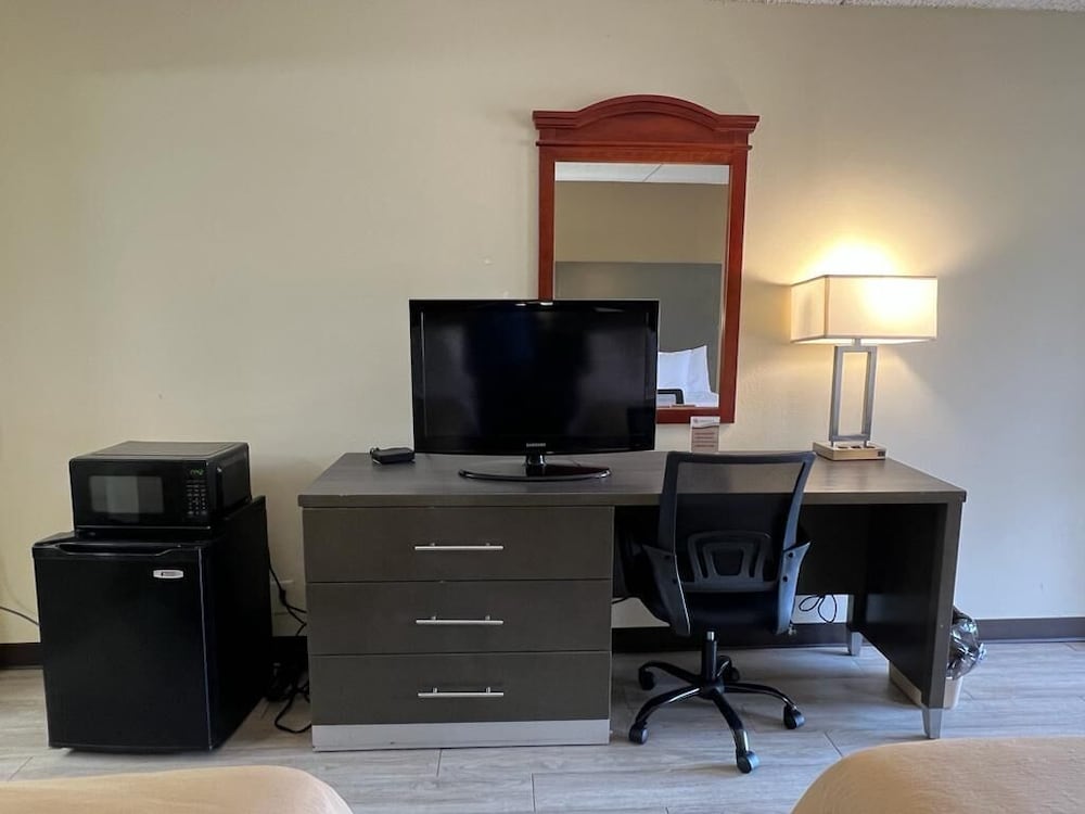 Rodeway Inn Walterboro I 95 - photo 14