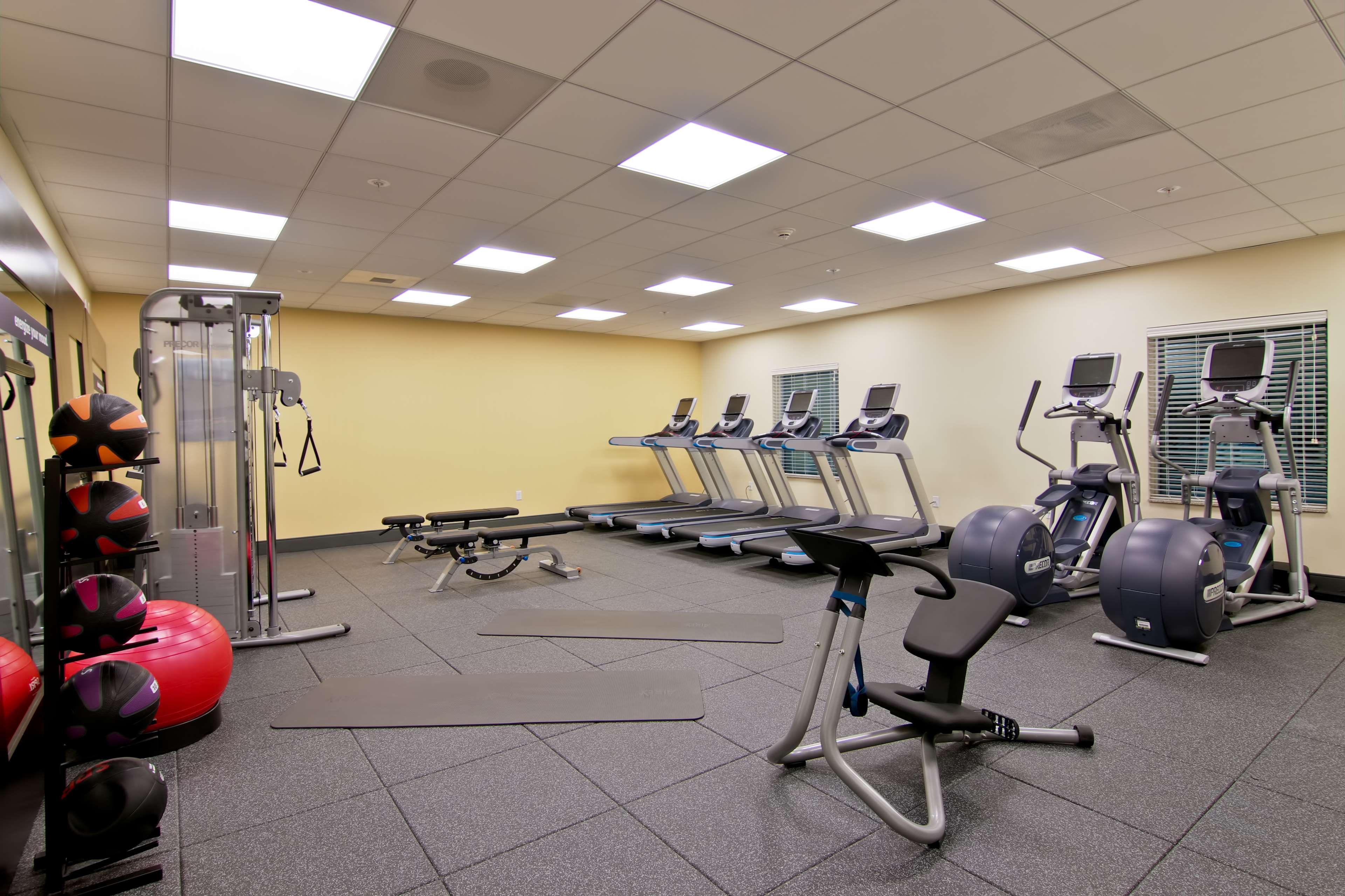 Hampton Inn & Suites Bellevue Downtown Seattle - photo 17
