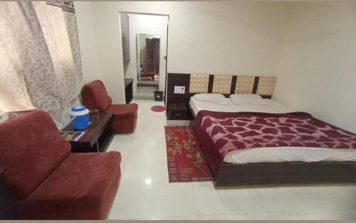 Hotel Paradise Stays in Pachmarhi, India