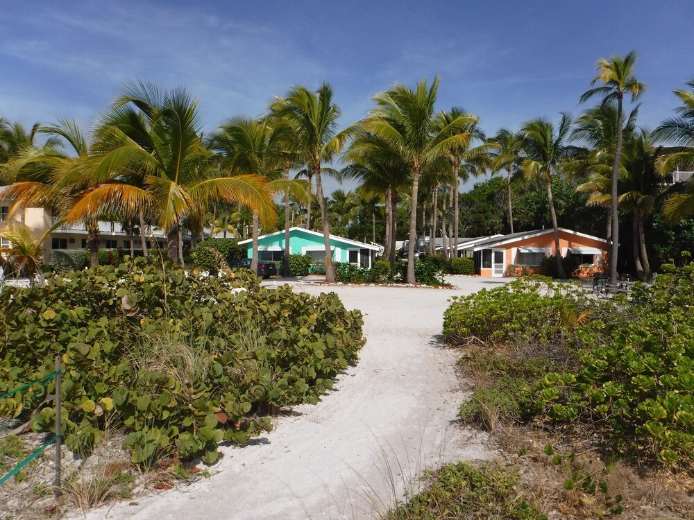 Waterside Inn on the Beach - photo 55