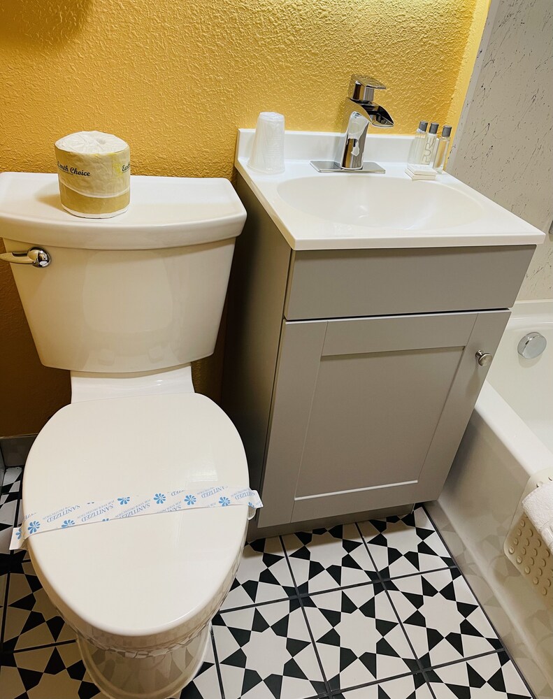 Apple Inn Motel - photo 42