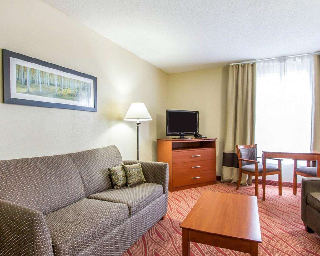 Comfort Inn Poplar Bluff North - photo 18