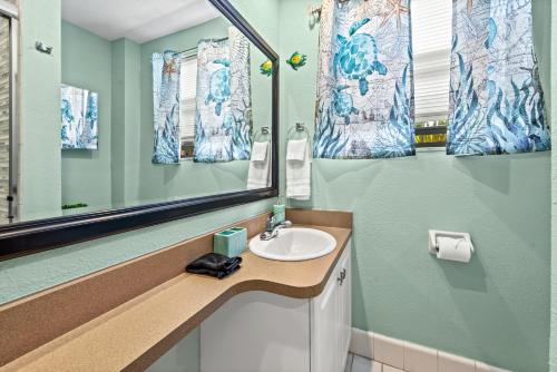 Majestic Beach Condo in Beachfront Resort in St Pete Beach - photo 17