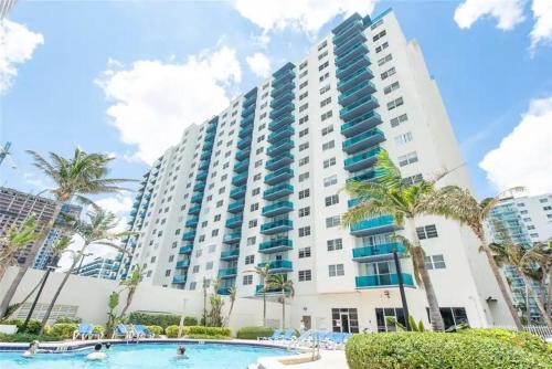 SIAN private Apartments — 4-Star Luxury Hotel in Hollywood, United States
