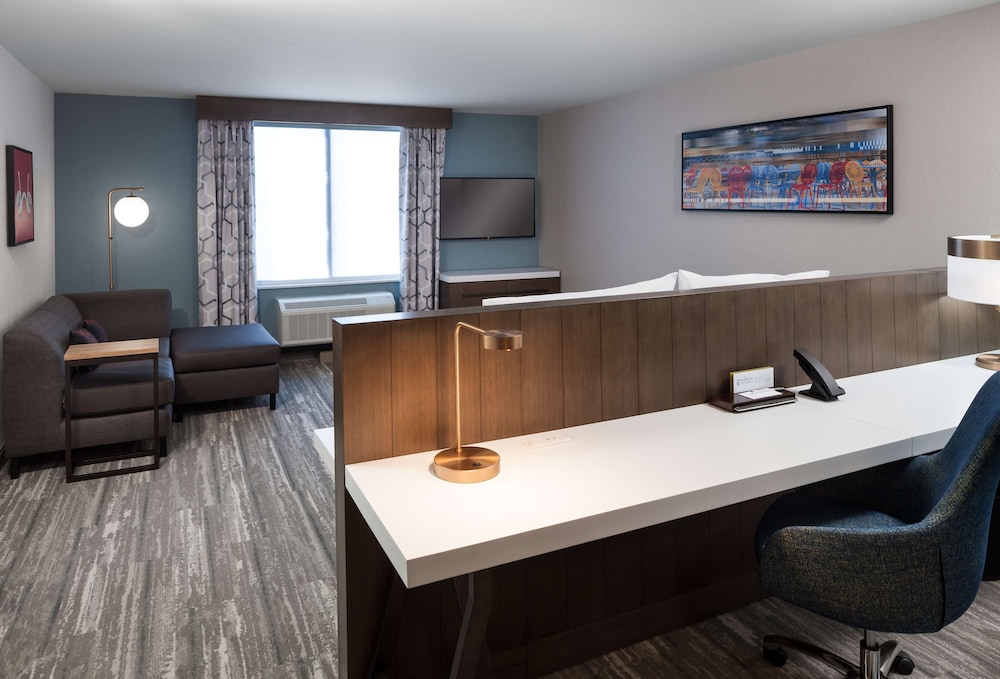 Hilton Garden Inn Madison Downtown - photo 8