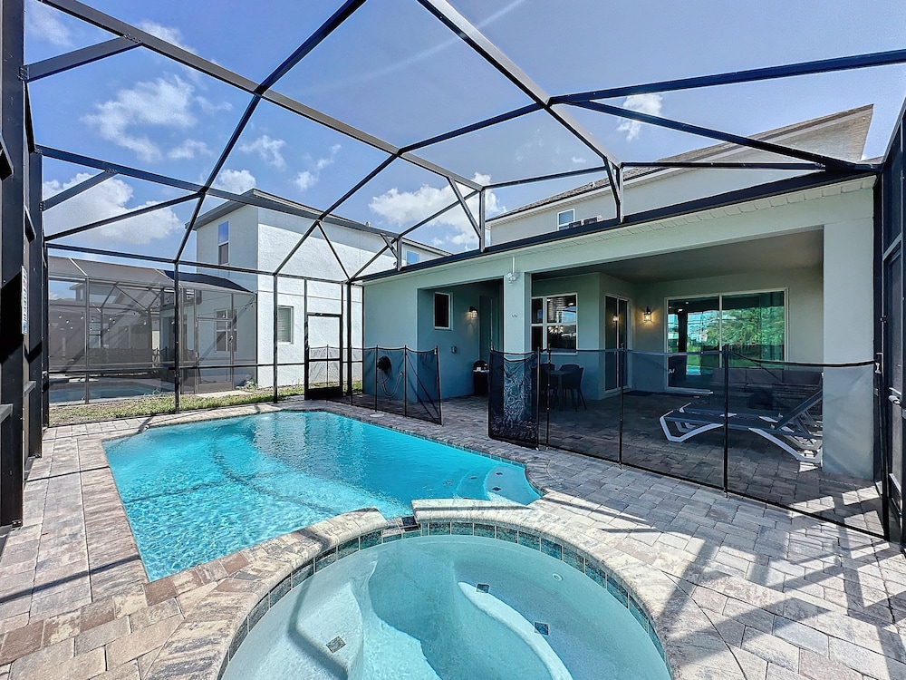 Luxury 6 Bed Villa With Pool Spa in Solara Resort - photo 76