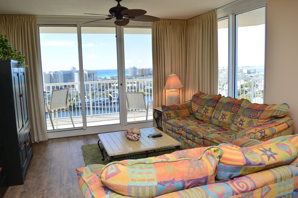 Pelican Beach Resort - photo 19