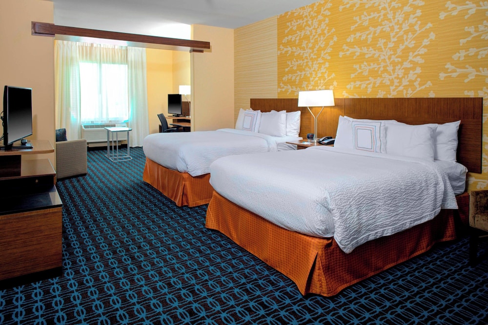 Fairfield Inn & Suites by Marriott Hollister - photo 22