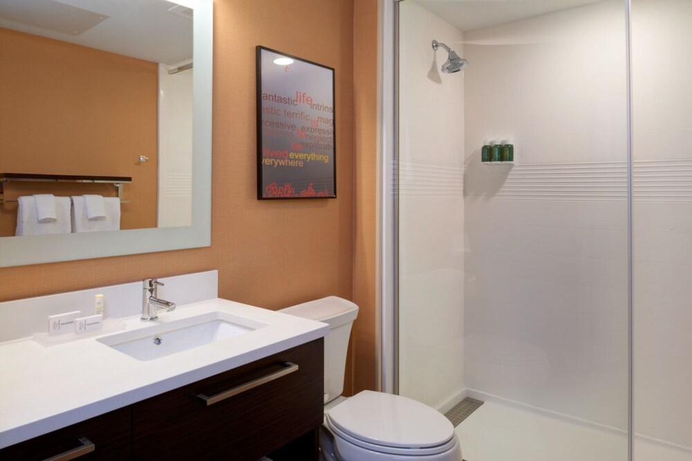 TownePlace Suites by Marriott Grand Rapids Airport - photo 11