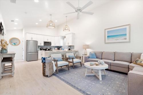 Brand New Luxury Rental on Oleander Unit H — 4-Star Luxury Hotel in Dauphin Island, United States