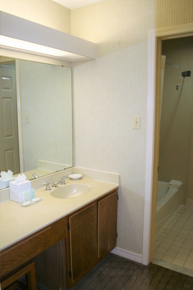 Clarion Inn & Suites Conference Center - photo 44