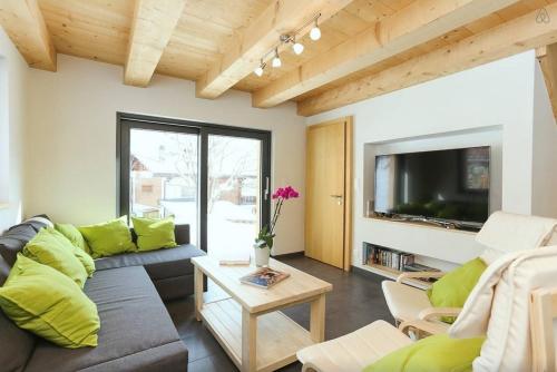 Riders Nest - carbon neutral hotel in Unknown City