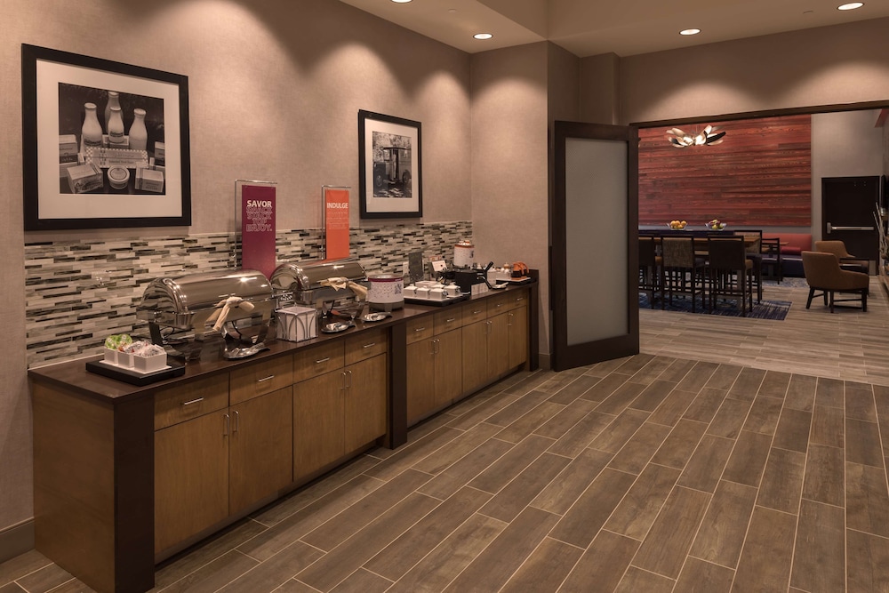 Hampton Inn & Suites Asheville Biltmore Village - photo 40