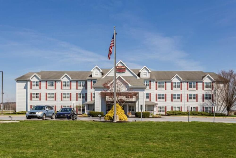 Lancaster Inn and Suites - photo 52
