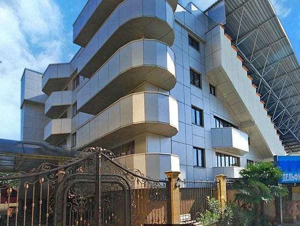 Dolphin Hotel — Lazarevskoye