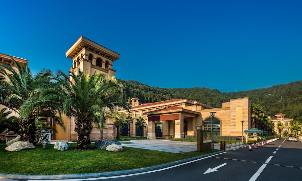 Felton Grand Hotel Bazhong — 4-Star Luxury Hotel in Bazhong, People's Republic of China