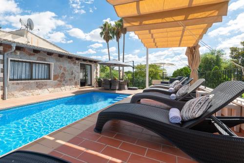 Refugi De Les Aguiles — 4-Star Luxury Hotel in Lloseta, Spain