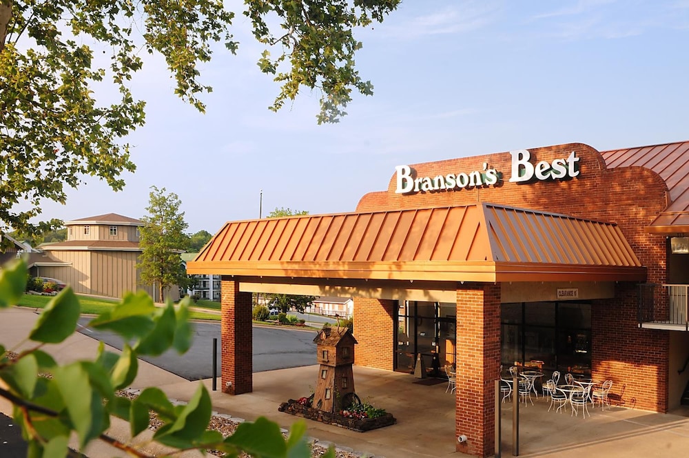 Branson's Best Motel - photo 40