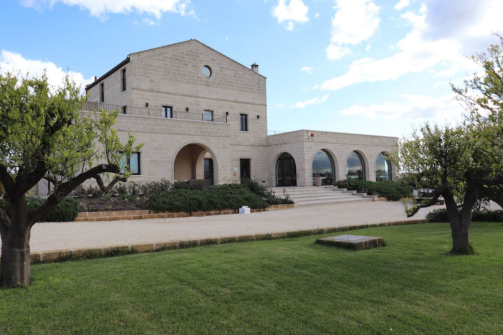 Masseria Sacramento in Palagianello, Italy