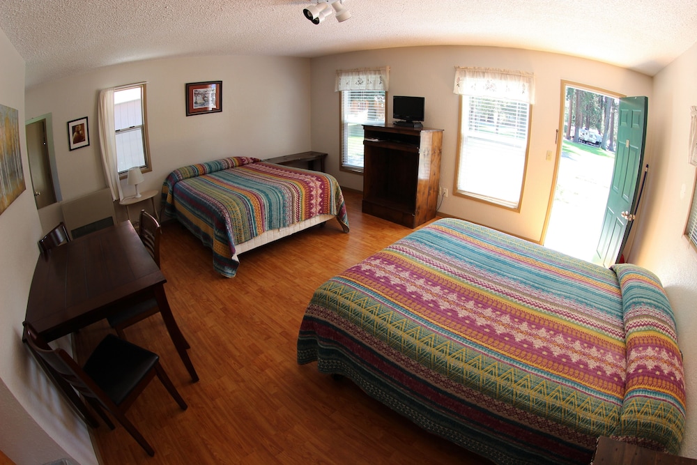 Crater Lake Resort - photo 18