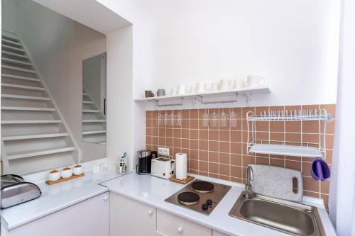 Cozy 1BR Apt In Heart of Old Tbilisi By Wehost