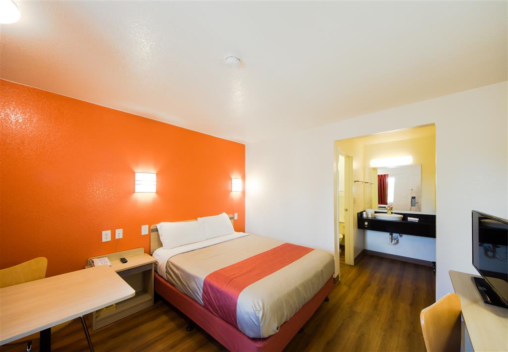 Motel 6 Lakeland FL - photo 12