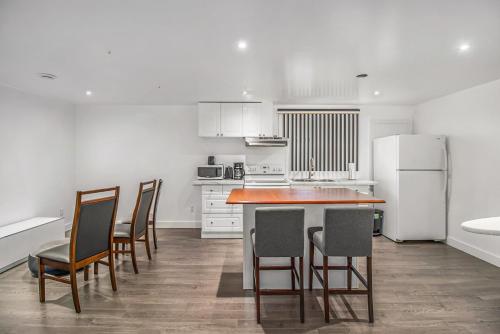 Lovely Room 4mins from Gatineau Ottawa Airport in Gatineau, Canada