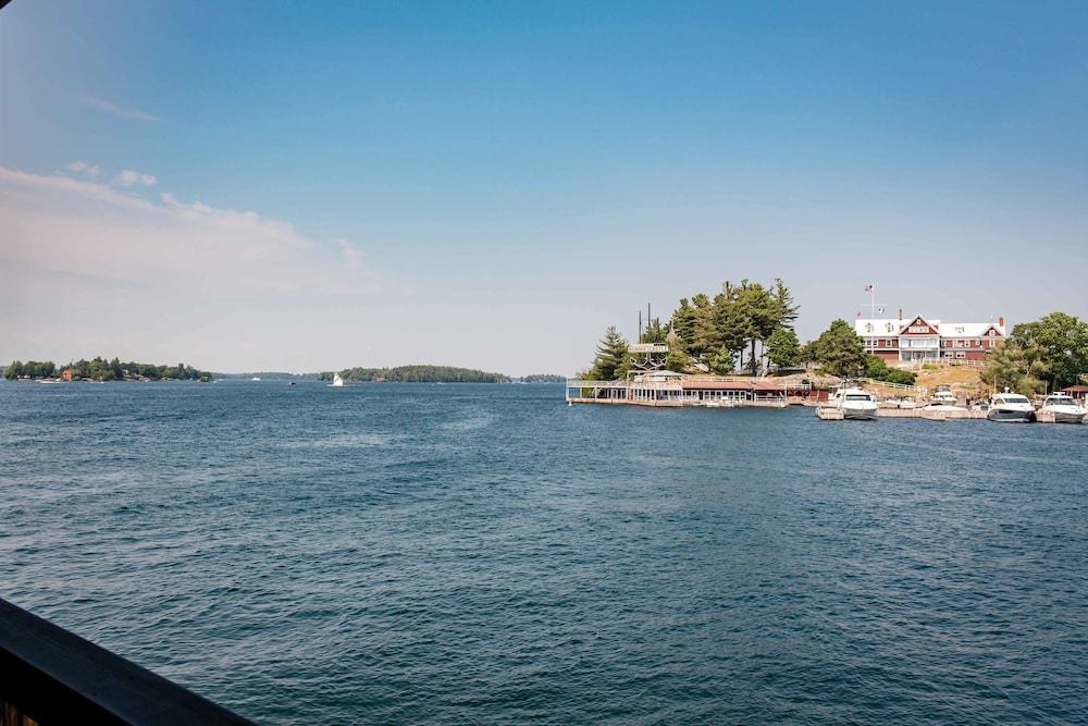 Capt. Thomson's Resort - photo 48