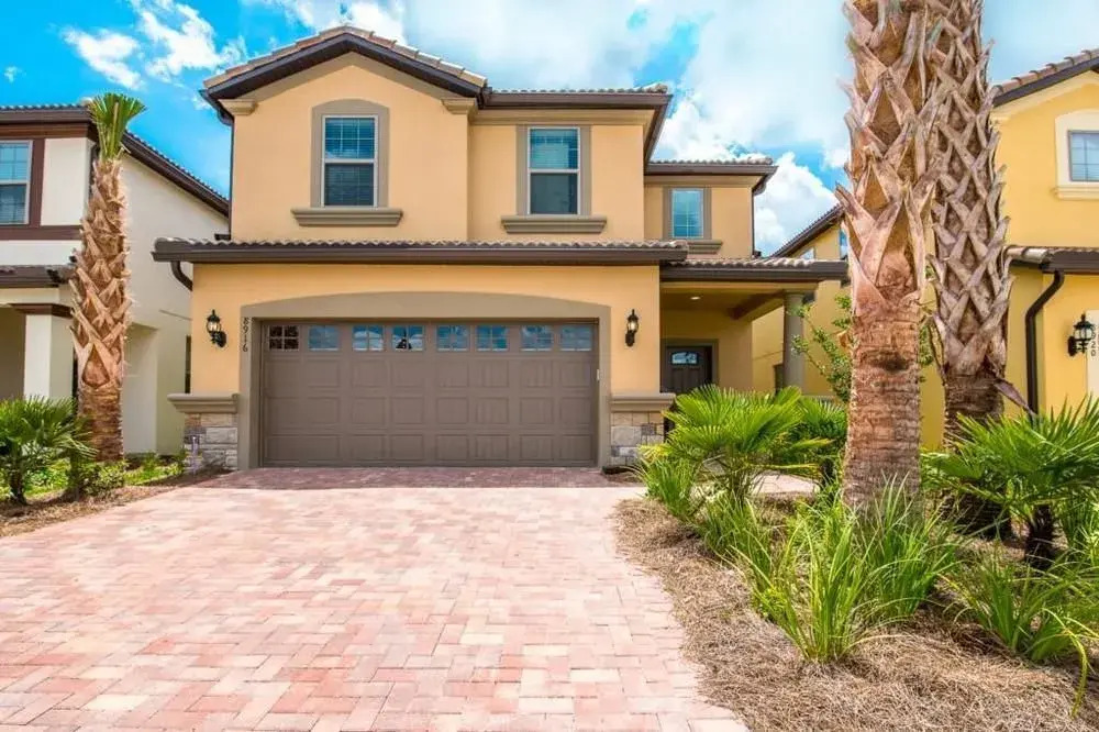 8961 Rhodes Street 6 Bedrooms 3 Bathrooms - photo 12
