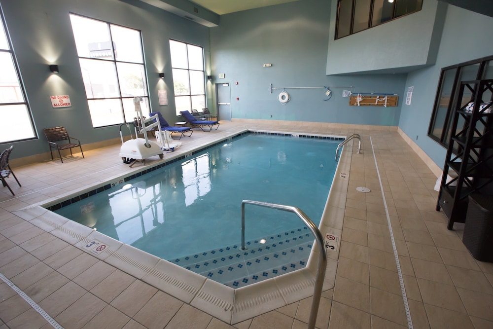 Holiday Inn Express Hotel & Suites Madison by IHG - photo 54