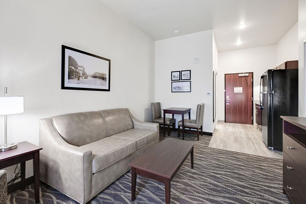 Cobblestone Hotel & Suites Mosinee - photo 15