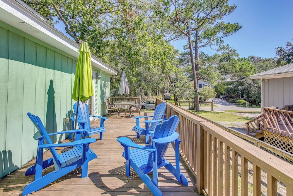 North Carolina Abode Deck & Grill Walk to Beach in Oak Island, United States