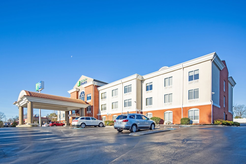 Holiday Inn Express & Suites Chattanooga by IHG - photo 54