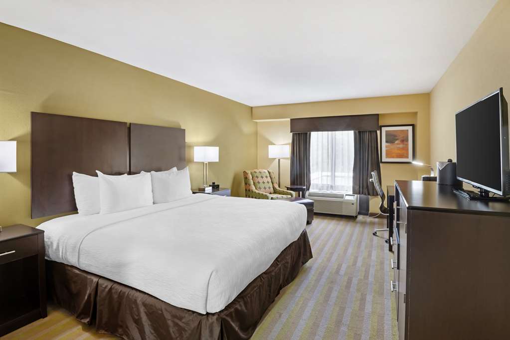 Best Western Plus Thornburg Inn & Suites - photo 21