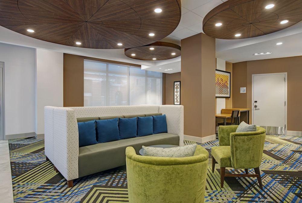 Holiday Inn Express Milwaukee Downtown by IHG - photo 49