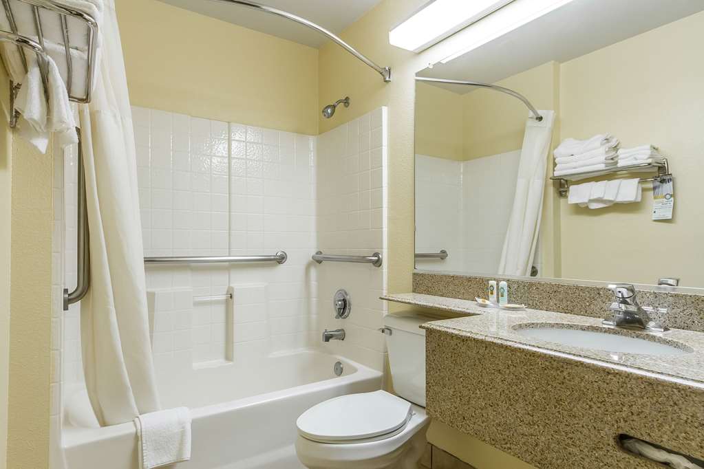 Quality Inn & Suites Santa Rosa South - photo 17