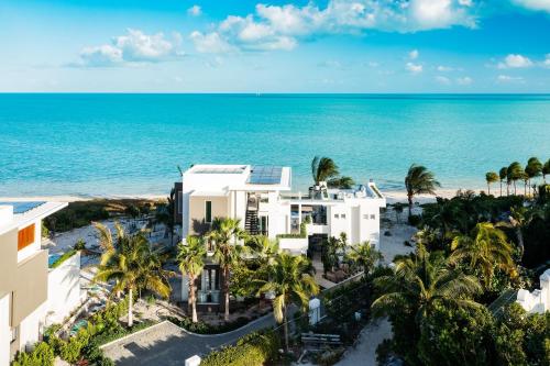 Villa Blue Lagoon — 4-Star Luxury Hotel in Providenciales, Turks and Caicos Islands