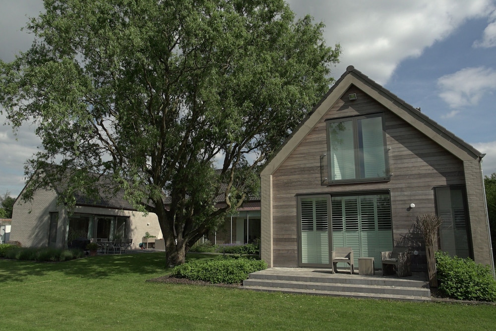 B&B Villa Tartine — 4-Star Luxury Hotel in Puurs, Belgium