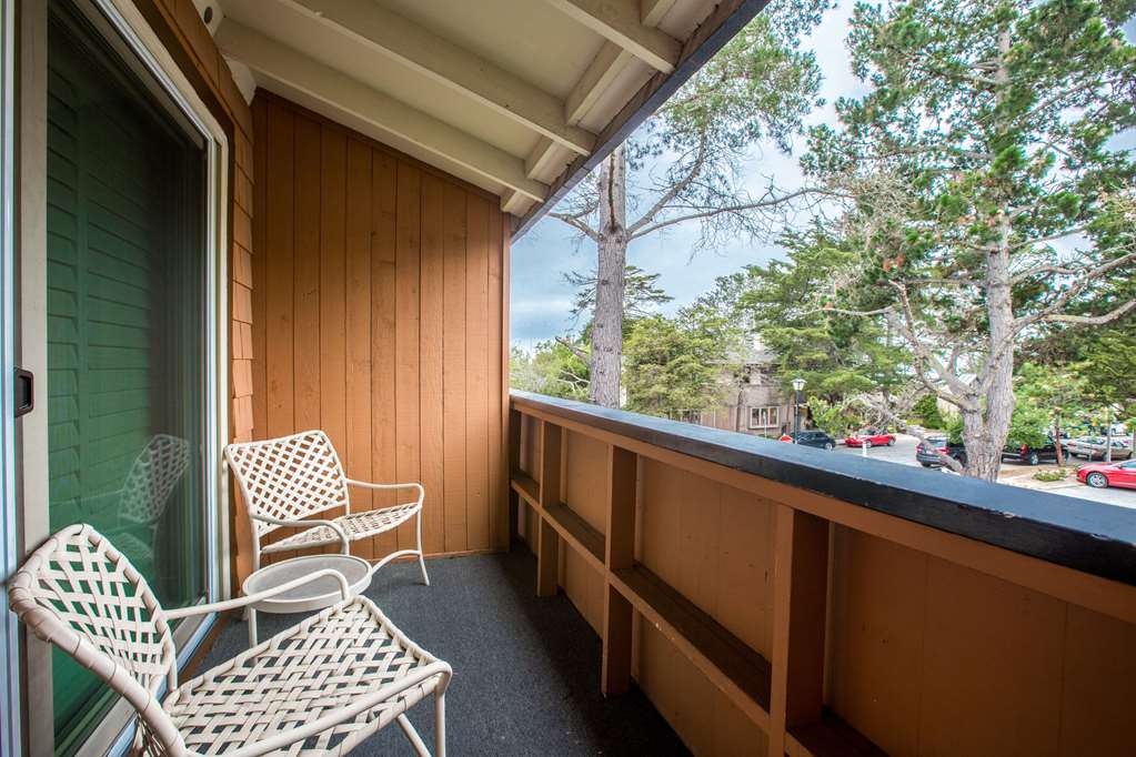 Clarion Collection Carmel Oaks Inn - photo 26