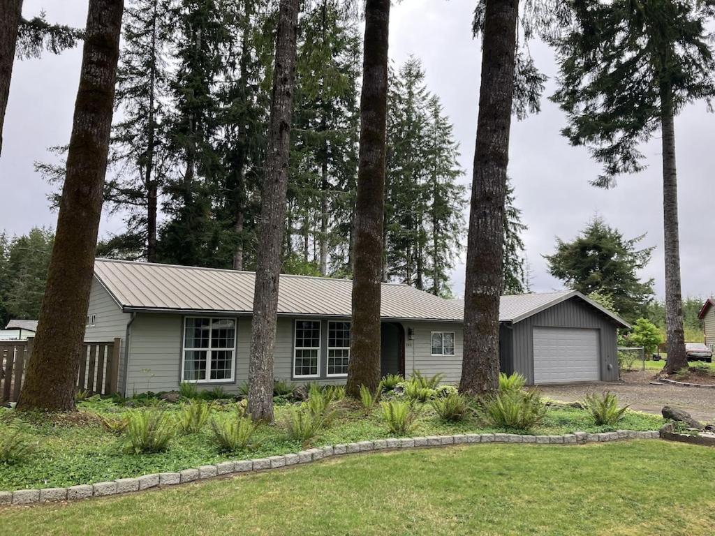 Forks Fir House — 4-Star Luxury Hotel in Forks, United States