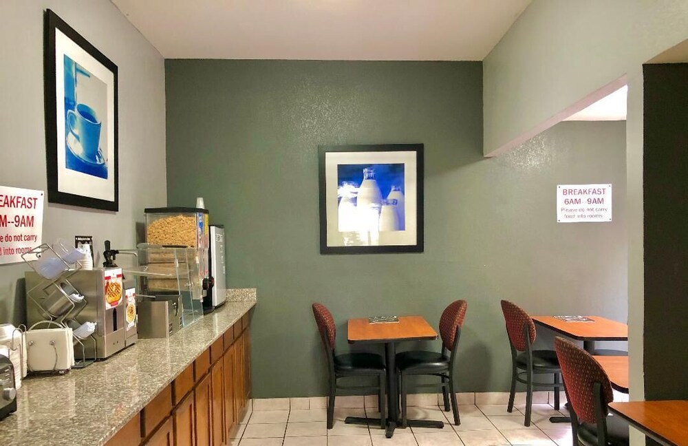 Americas Best Value Inn & Suites Yukon Oklahoma City - photo 16