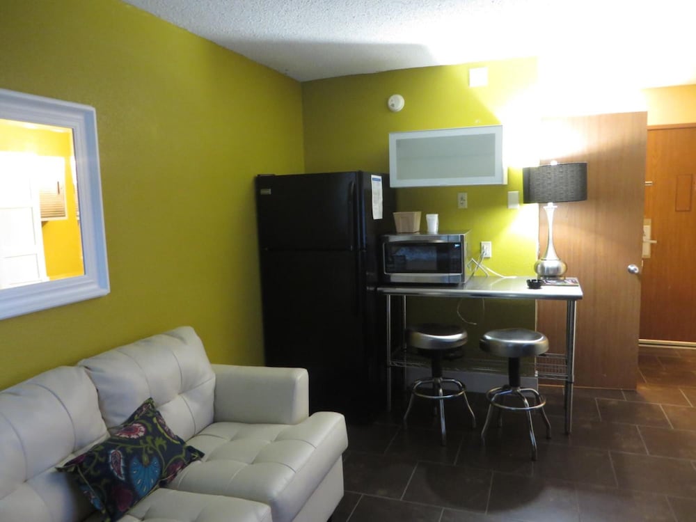 Riverside Suites - photo 42