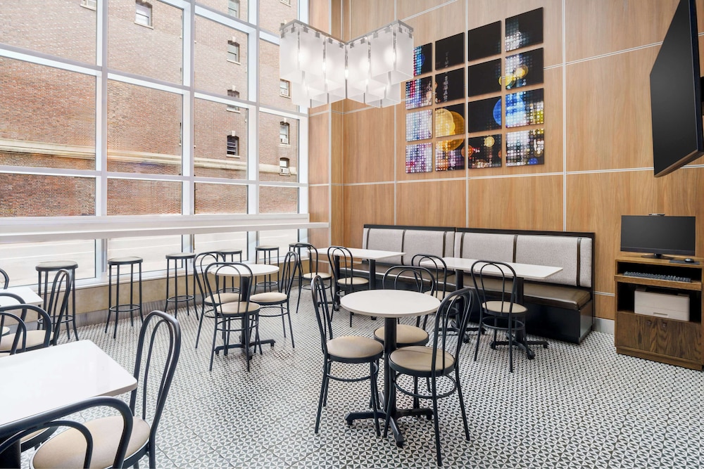 Hampton Inn Manhattan Times Square Central - photo 34