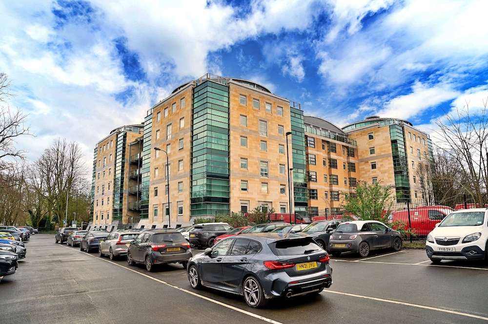 Finest Retreats The Penthouse at 611 Westgate — 4-Star Luxury Hotel in York, United Kingdom