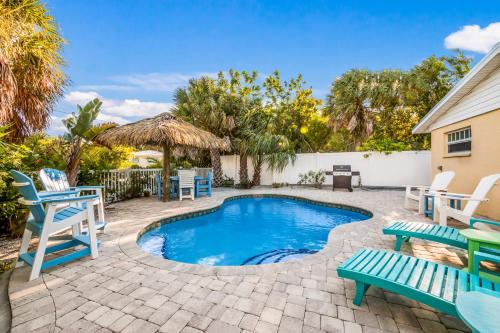 Anna Banana 501 N Shore Dr in Anna Maria, United States